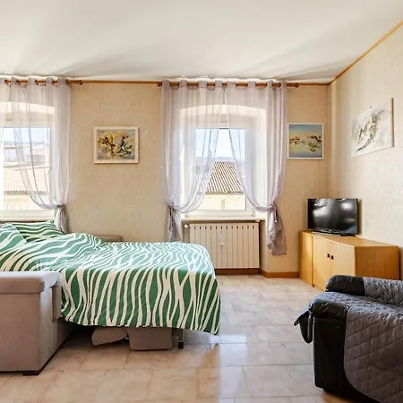 Apartment Sweet *