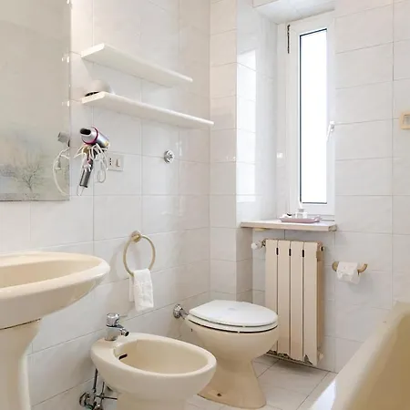 Sweet Apartment *